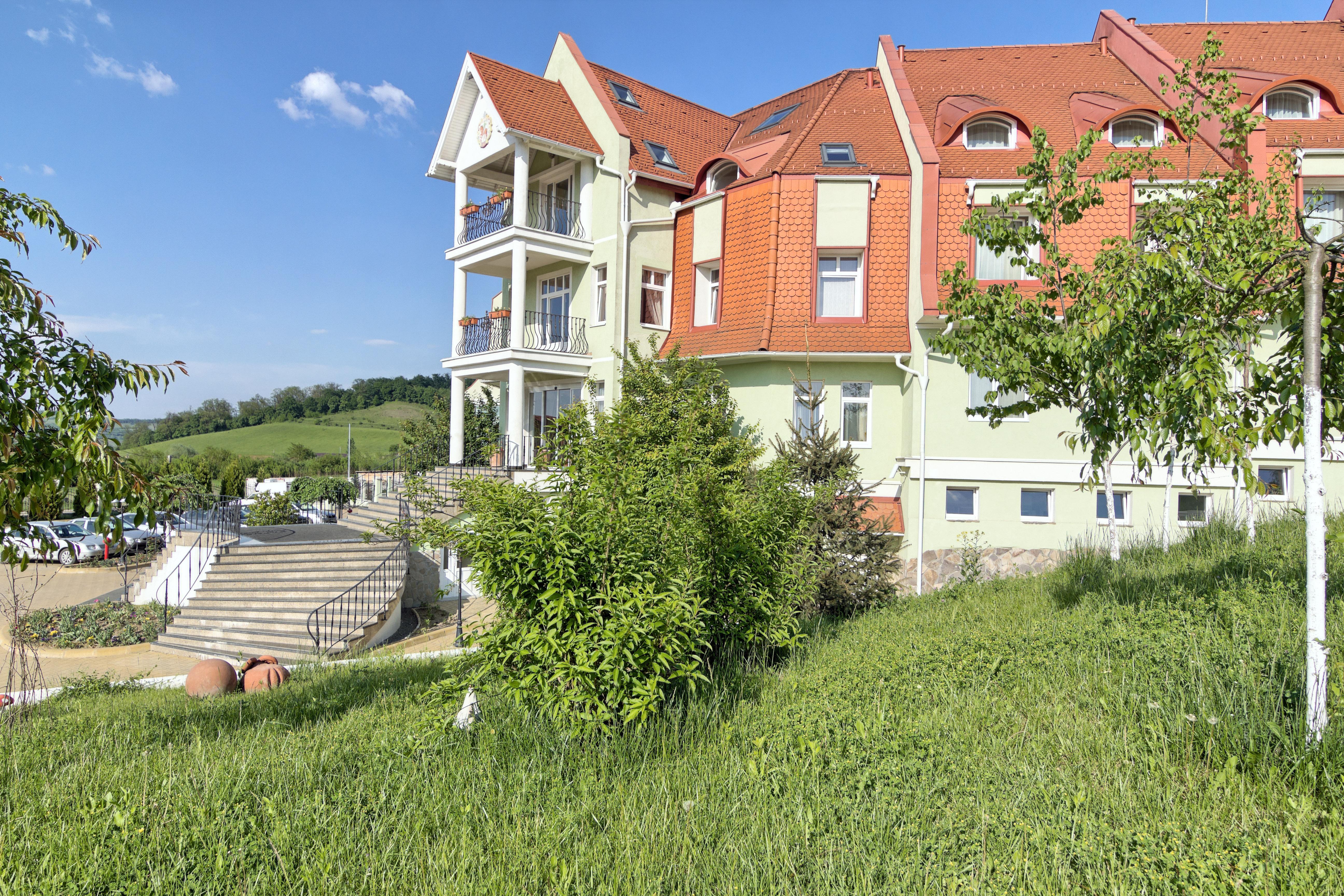 Mercure Medias Binderbubi Hotel And Spa Exterior photo